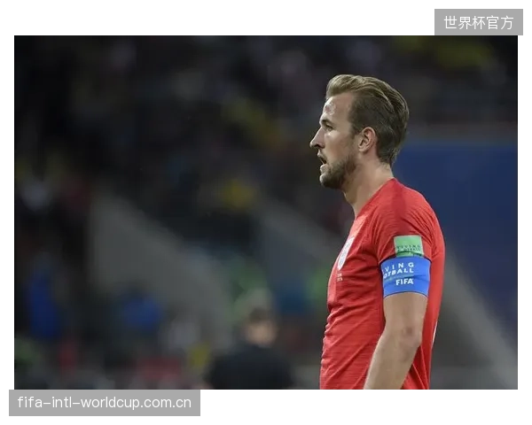 阿劳霍制空与预判能力突出，将成为定位球防守的核心支点。
